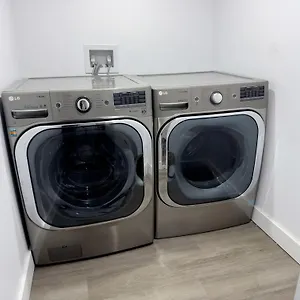 Apartment Chic 2 Bedr In Rosemont 12min Walk To Metro Montreal