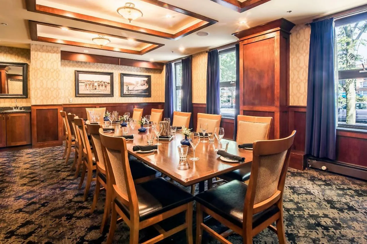The Sylvia Hotel Vancouver 3*,
